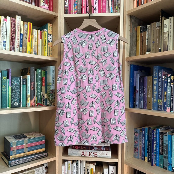 Composition Book Tank - Picture 2 of 4